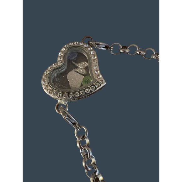 Joy of Shopping Dentist Assistant Tech Heart Floating Charm Bracelet Silver - Picture 9 of 13